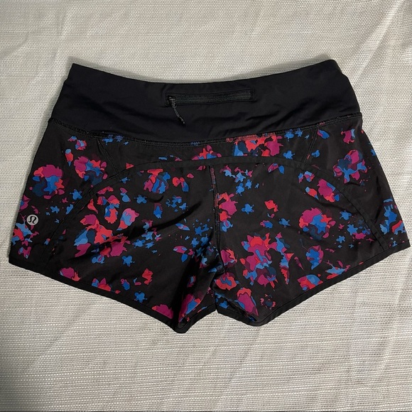 Lululemon Speed Up Shorts - Picture 2 of 4